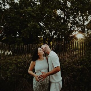 Famille M,
J'ai eu la chance de les photographier à plusieurs reprises ❤
Je suis toujours très heureuse, de vous suivre dans vos aventures.
#grossesse #baby #babybump #famille #maman bebe parents grandfrere fratrie naissance maternite maternel futuremaman futurepapa pregnancy photographegrossesse photographefamille photographelotetgaronne photographedordogne Biron photographebiron photographemonpazier chateaudebiron paysdesbastides
homestudio studiobiron