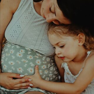 Famille M,
J'ai eu la chance de les photographier à plusieurs reprises ❤
Je suis toujours très heureuse, de vous suivre dans vos aventures.
#grossesse #baby #babybump #famille #maman bebe parents grandfrere fratrie naissance maternite maternel futuremaman futurepapa pregnancy photographegrossesse photographefamille photographelotetgaronne photographedordogne Biron photographebiron photographemonpazier chateaudebiron paysdesbastides
homestudio studiobiron