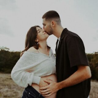 Qui a largement un été de retard dans ses publications ? ☝️☝️☝️☝️
Séance grossesse avec ces 2 amoureux et leur toutou 🥰
Merci A & M
#grossesse #baby #babybump #famille #maman bebe parents grandfrere fratrie naissance maternite maternel futuremaman futurepapa pregnancy photographegrossesse photographefamille photographelotetgaronne photographedordogne Biron photographebiron photographemonpazier chateaudebiron paysdesbastides
homestudio studiobiron