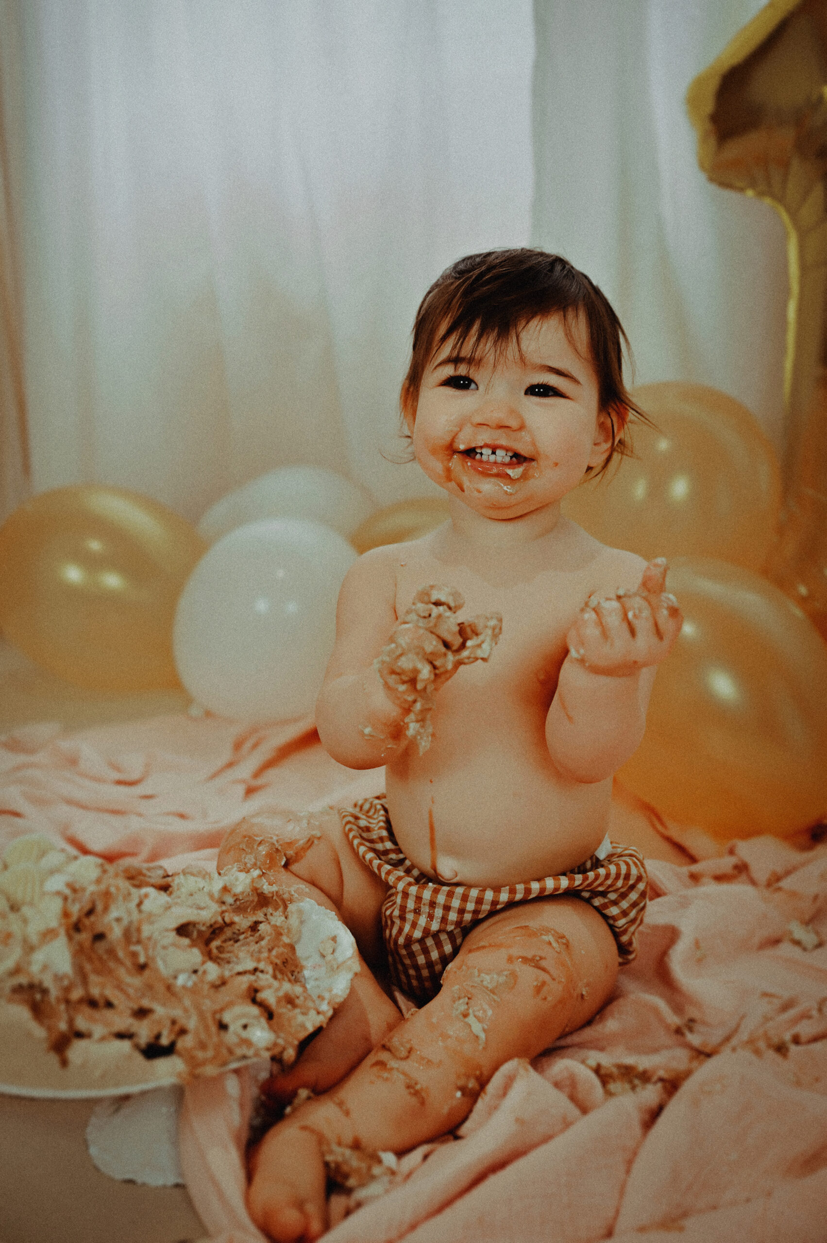 Photo-Smash-the-Cake-10