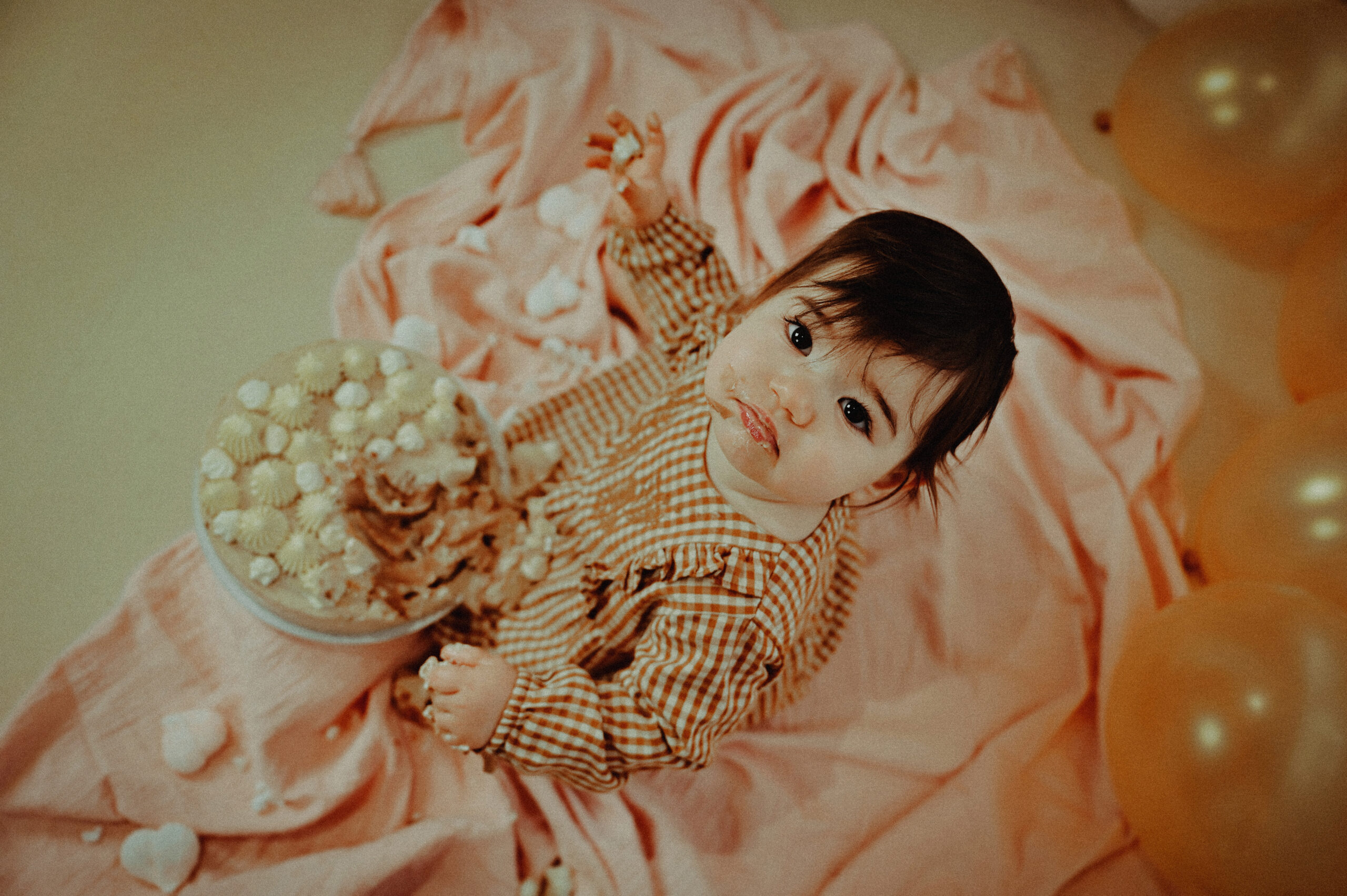 Photo-Smash-the-Cake-4